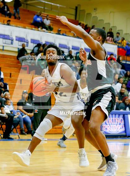 Thumbnail 3 in Churchland vs Pasquotank County (Robert L. Vaughan Border Clash Basketball Invitational) photogallery.
