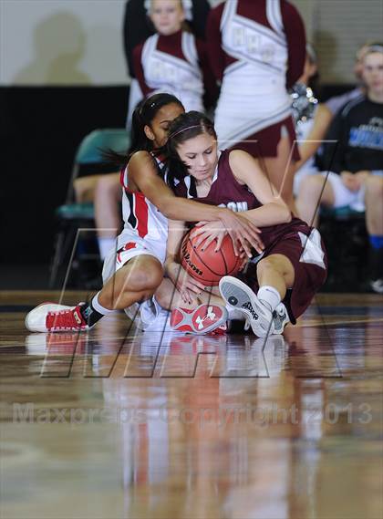 Thumbnail 3 in Regis Jesuit vs. Horizon (CHSAA 5A Girls Great 8) photogallery.