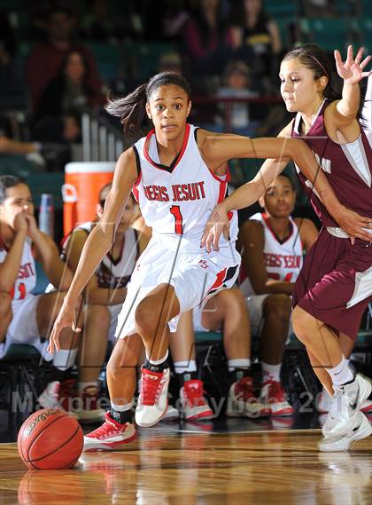 Thumbnail 1 in Regis Jesuit vs. Horizon (CHSAA 5A Girls Great 8) photogallery.