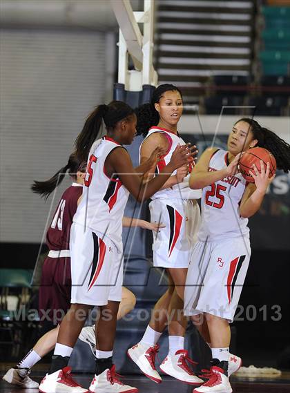 Thumbnail 1 in Regis Jesuit vs. Horizon (CHSAA 5A Girls Great 8) photogallery.
