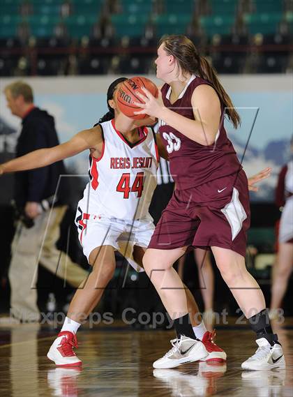 Thumbnail 3 in Regis Jesuit vs. Horizon (CHSAA 5A Girls Great 8) photogallery.
