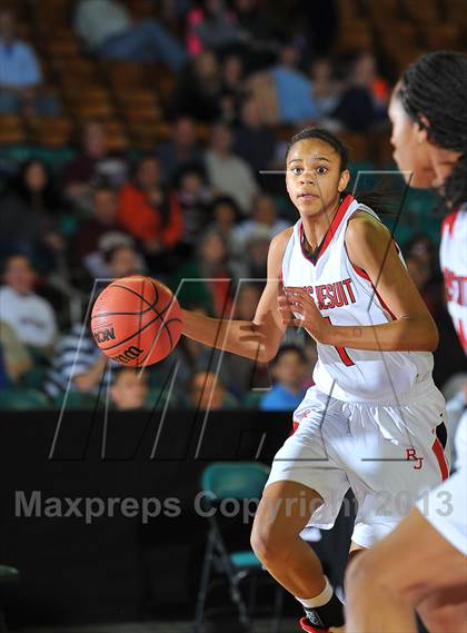 Thumbnail 3 in Regis Jesuit vs. Horizon (CHSAA 5A Girls Great 8) photogallery.