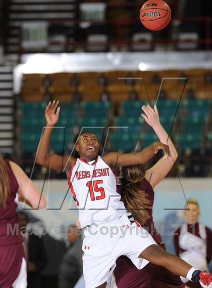 Thumbnail 2 in Regis Jesuit vs. Horizon (CHSAA 5A Girls Great 8) photogallery.