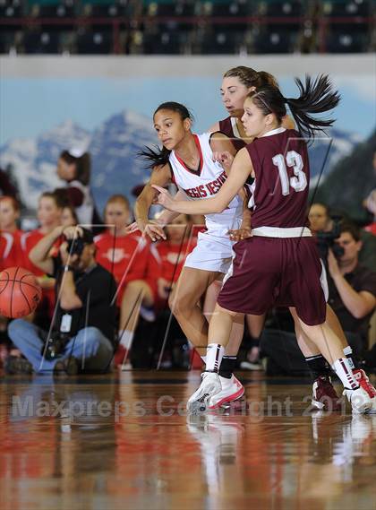 Thumbnail 1 in Regis Jesuit vs. Horizon (CHSAA 5A Girls Great 8) photogallery.