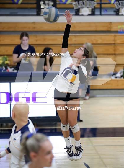 Thumbnail 2 in Folsom @ Oak Ridge photogallery.