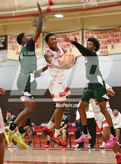 Thumbnail 1 in Murrieta Valley vs. Eisenhower (Artesia Hoopsgiving Tournament) photogallery.