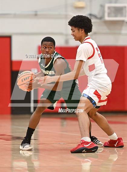 Thumbnail 1 in Murrieta Valley vs. Eisenhower (Artesia Hoopsgiving Tournament) photogallery.