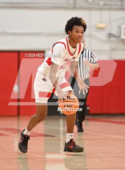 Thumbnail 1 in Murrieta Valley vs. Eisenhower (Artesia Hoopsgiving Tournament) photogallery.