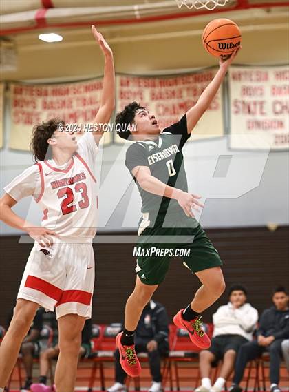 Thumbnail 3 in Murrieta Valley vs. Eisenhower (Artesia Hoopsgiving Tournament) photogallery.