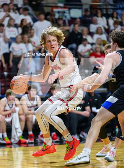 Thumbnail 3 in Owyhee vs. Timberline (IHSAA 5A District III Final) photogallery.