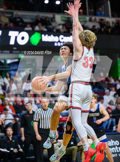 Thumbnail 1 in Owyhee vs. Timberline (IHSAA 5A District III Final) photogallery.