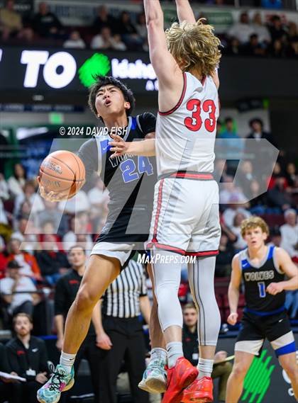 Thumbnail 3 in Owyhee vs. Timberline (IHSAA 5A District III Final) photogallery.