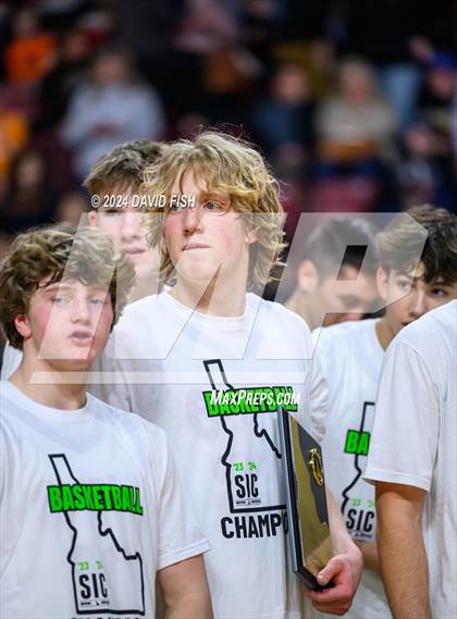 Thumbnail 1 in Owyhee vs. Timberline (IHSAA 5A District III Final) photogallery.