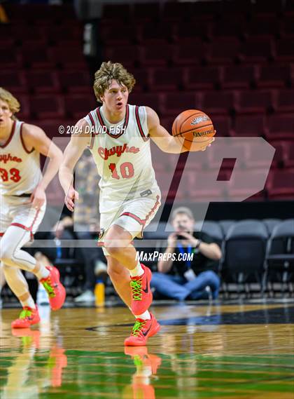 Thumbnail 2 in Owyhee vs. Timberline (IHSAA 5A District III Final) photogallery.
