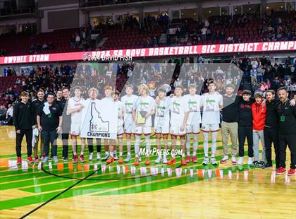Thumbnail 1 in Owyhee vs. Timberline (IHSAA 5A District III Final) photogallery.