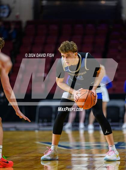Thumbnail 1 in Owyhee vs. Timberline (IHSAA 5A District III Final) photogallery.