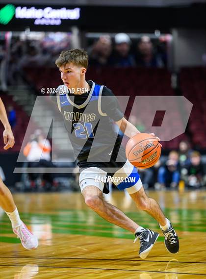 Thumbnail 3 in Owyhee vs. Timberline (IHSAA 5A District III Final) photogallery.