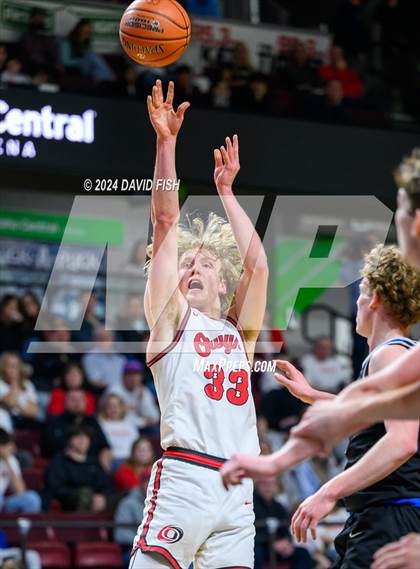 Thumbnail 1 in Owyhee vs. Timberline (IHSAA 5A District III Final) photogallery.