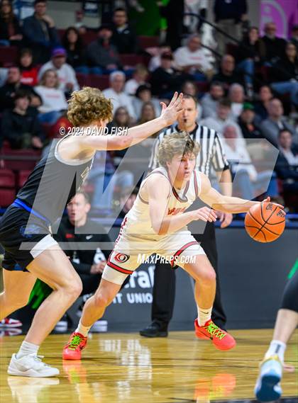 Thumbnail 3 in Owyhee vs. Timberline (IHSAA 5A District III Final) photogallery.