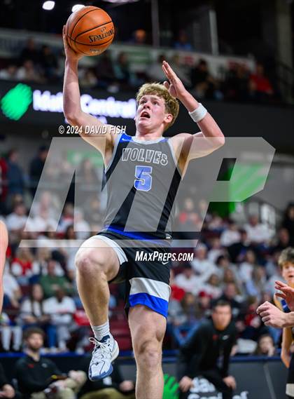 Thumbnail 1 in Owyhee vs. Timberline (IHSAA 5A District III Final) photogallery.