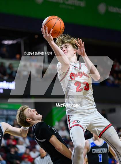 Thumbnail 3 in Owyhee vs. Timberline (IHSAA 5A District III Final) photogallery.