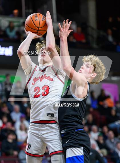 Thumbnail 2 in Owyhee vs. Timberline (IHSAA 5A District III Final) photogallery.