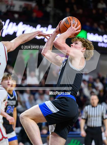 Thumbnail 1 in Owyhee vs. Timberline (IHSAA 5A District III Final) photogallery.