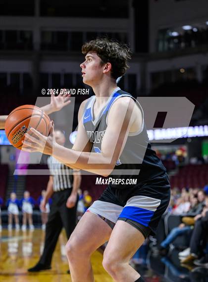 Thumbnail 3 in Owyhee vs. Timberline (IHSAA 5A District III Final) photogallery.
