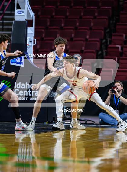 Thumbnail 1 in Owyhee vs. Timberline (IHSAA 5A District III Final) photogallery.