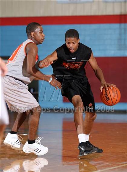 Thumbnail 3 in San Antonio Madison vs Putnam City (Texas-Oklahoma Shootout) photogallery.