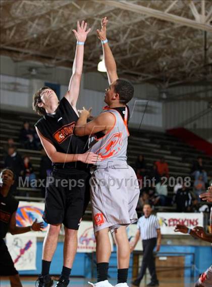 Thumbnail 3 in San Antonio Madison vs Putnam City (Texas-Oklahoma Shootout) photogallery.