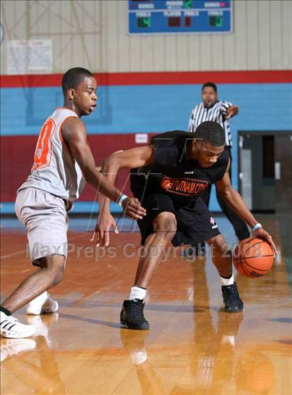 Thumbnail 1 in San Antonio Madison vs Putnam City (Texas-Oklahoma Shootout) photogallery.