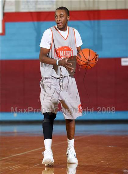 Thumbnail 2 in San Antonio Madison vs Putnam City (Texas-Oklahoma Shootout) photogallery.