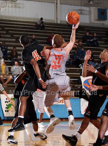 Thumbnail 3 in San Antonio Madison vs Putnam City (Texas-Oklahoma Shootout) photogallery.