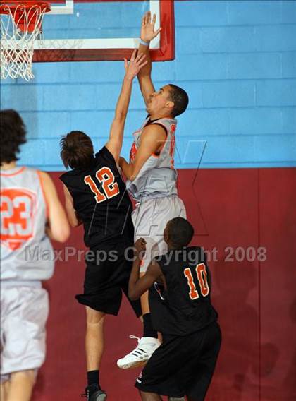 Thumbnail 1 in San Antonio Madison vs Putnam City (Texas-Oklahoma Shootout) photogallery.