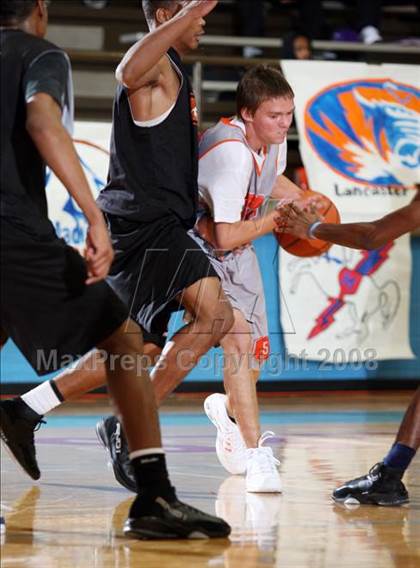 Thumbnail 1 in San Antonio Madison vs Putnam City (Texas-Oklahoma Shootout) photogallery.