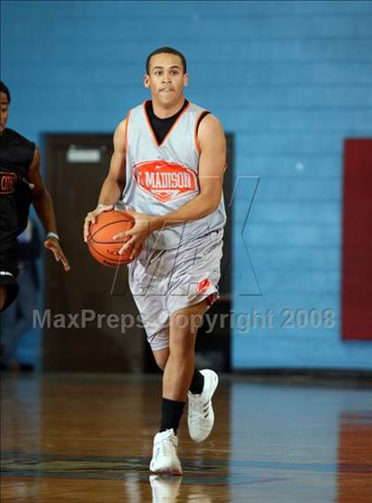 Thumbnail 2 in San Antonio Madison vs Putnam City (Texas-Oklahoma Shootout) photogallery.