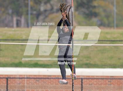Thumbnail 1 in Middle Georgia Distance Carnival/Pole Vault Meet photogallery.