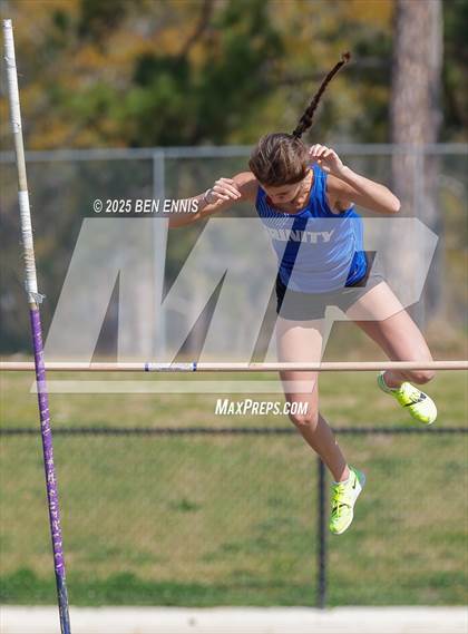 Thumbnail 1 in Middle Georgia Distance Carnival/Pole Vault Meet photogallery.