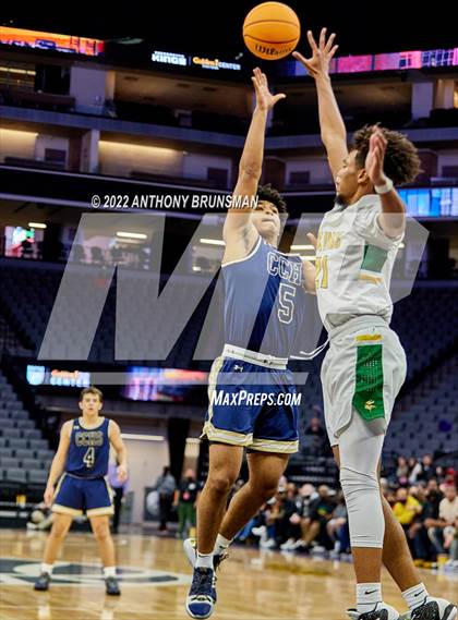 Thumbnail 3 in Central Catholic vs. Vanden (CIF SJS D3 Final) photogallery.