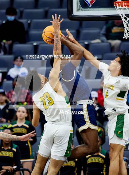 Thumbnail 3 in Central Catholic vs. Vanden (CIF SJS D3 Final) photogallery.