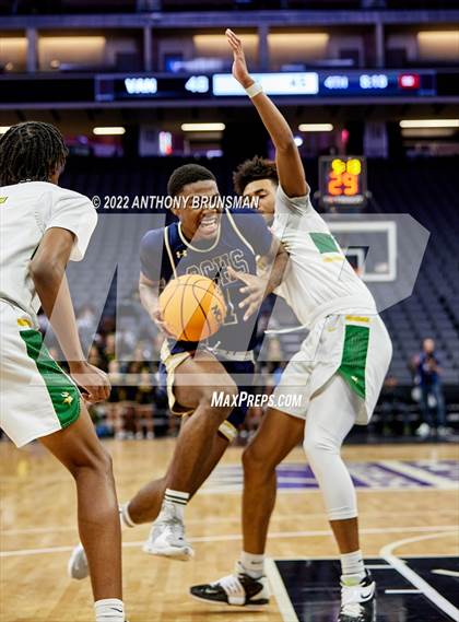 Thumbnail 2 in Central Catholic vs. Vanden (CIF SJS D3 Final) photogallery.