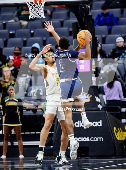 Thumbnail 1 in Central Catholic vs. Vanden (CIF SJS D3 Final) photogallery.