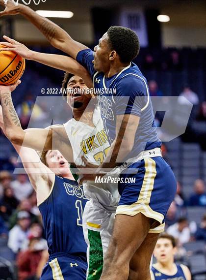 Thumbnail 1 in Central Catholic vs. Vanden (CIF SJS D3 Final) photogallery.