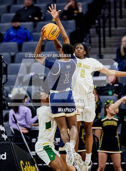 Thumbnail 3 in Central Catholic vs. Vanden (CIF SJS D3 Final) photogallery.