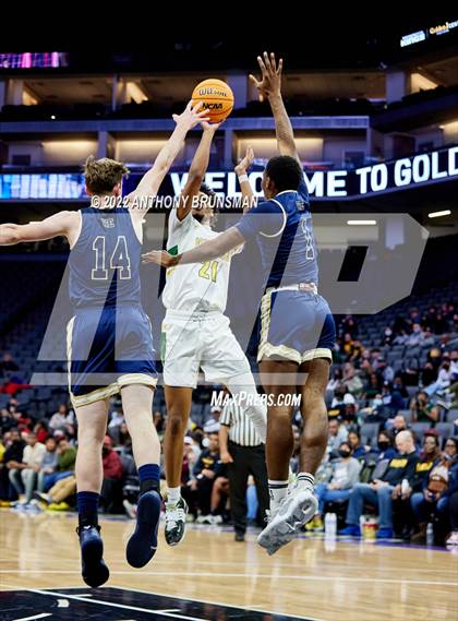 Thumbnail 1 in Central Catholic vs. Vanden (CIF SJS D3 Final) photogallery.