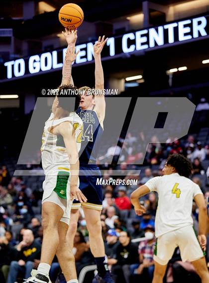 Thumbnail 3 in Central Catholic vs. Vanden (CIF SJS D3 Final) photogallery.