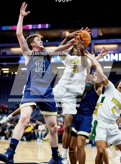 Thumbnail 3 in Central Catholic vs. Vanden (CIF SJS D3 Final) photogallery.
