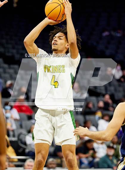 Thumbnail 2 in Central Catholic vs. Vanden (CIF SJS D3 Final) photogallery.