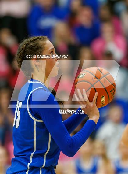 Thumbnail 3 in Lincoln East @ Pius X photogallery.
